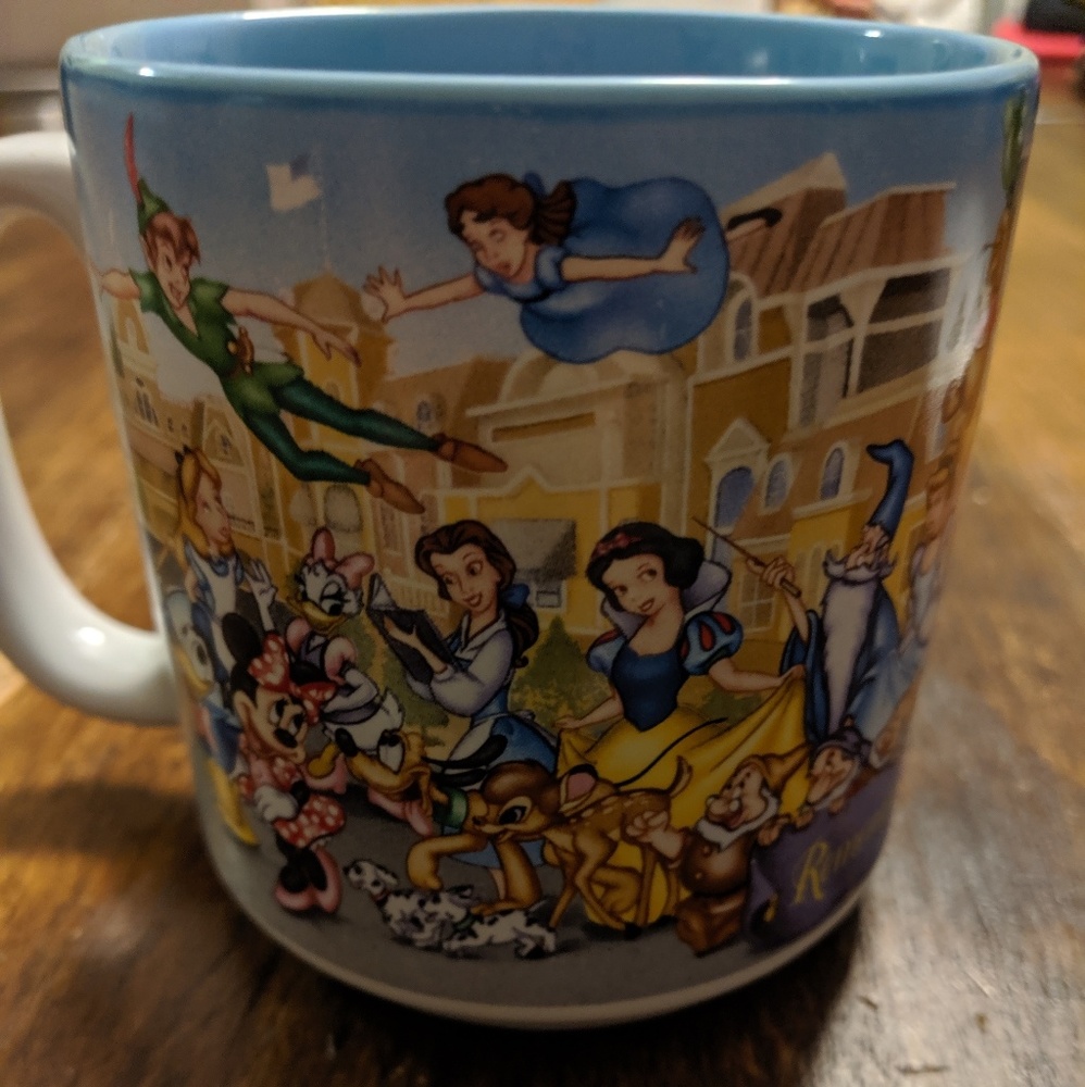 Disney mug vintage  alot different characters